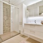 Montaż kabiny z brodzikiem – cena w 2025 roku