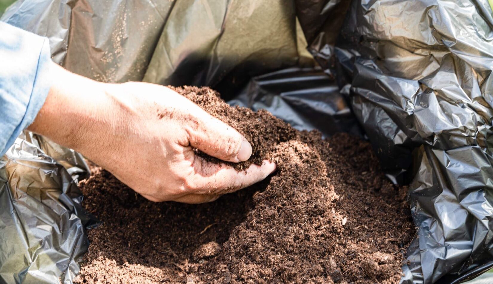 50 l ziemi – ile to kg? Przelicznik i kalkulator online