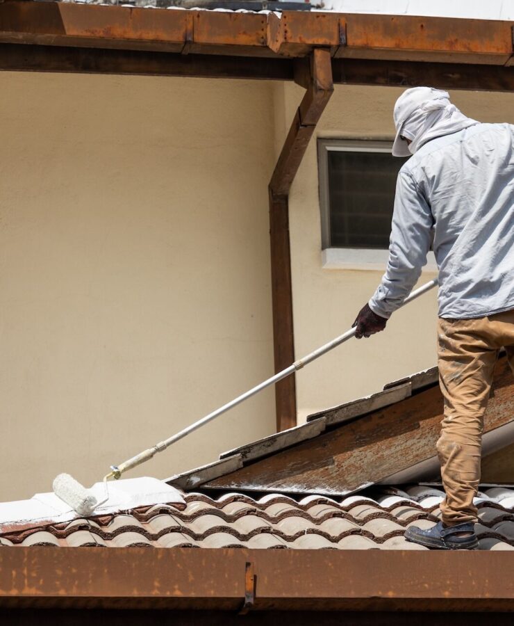 Malowanie dachu – cena w 2025 roku. Podsumowanie kosztów